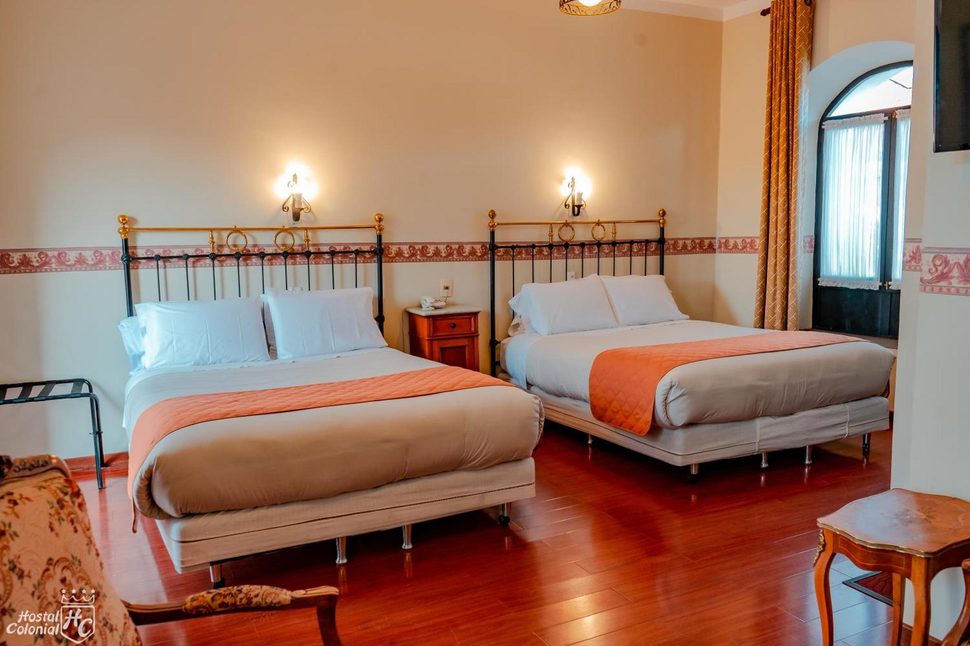 Colonial 4*